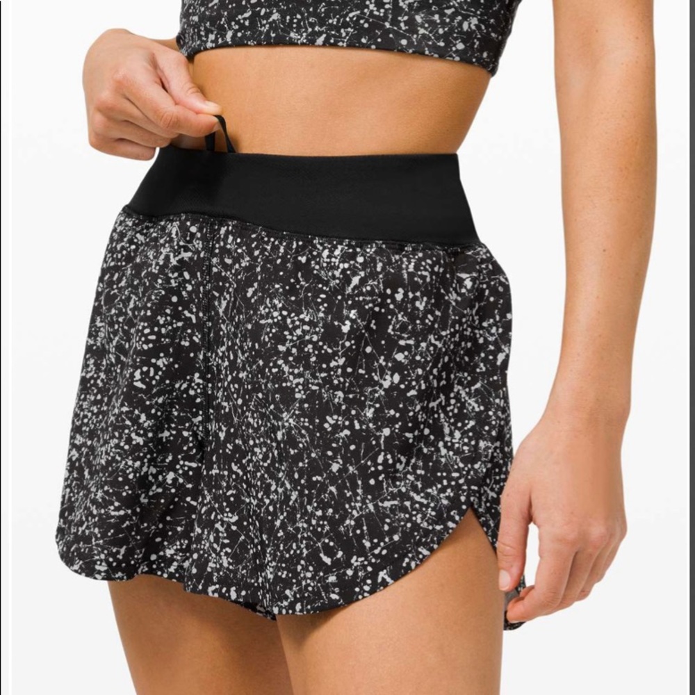 Lululemon Find Your Pace shorts 3in